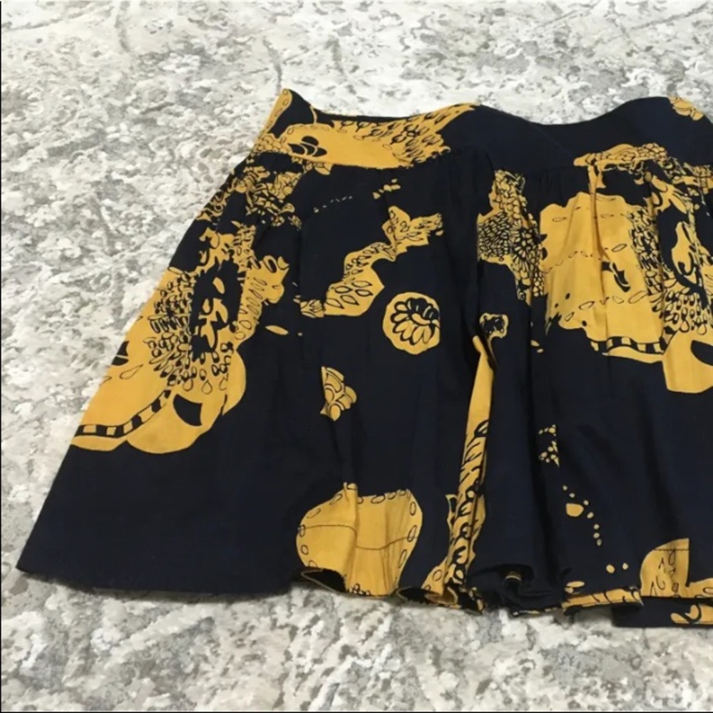 French connection mini flared skirt w/pockets
